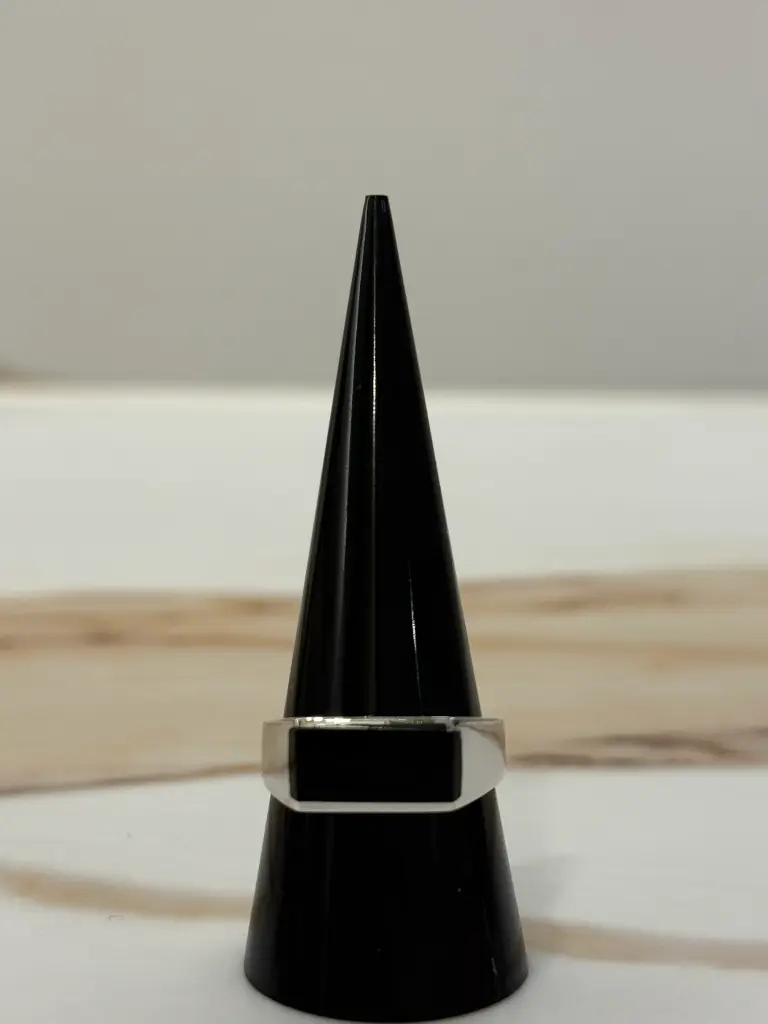 Eclipse Signet Ring (T (19.6 mm diameter))